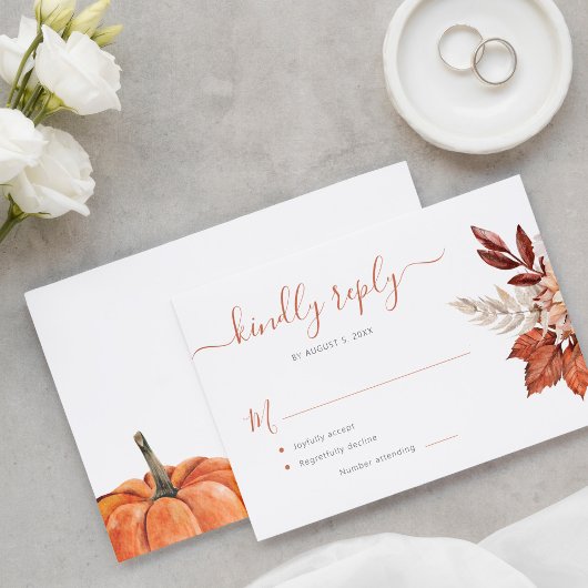 Boho terracotta gebladerte bloemenbruiloft RSVP kaartje