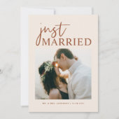 Boho Terracotta handgeschreven net getrouwd foto Aankondiging (Voorkant)