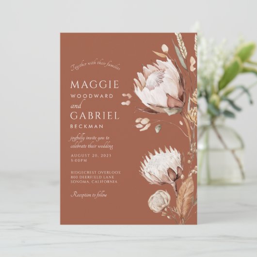 Boho Terracotta Neutral Floral Wedding Invitation Kaart (Staand voorkant)