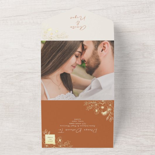 Boho Terracotta trouwt allemaal in één uitnodiging (Buitenkant)