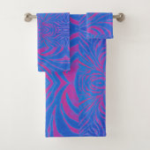 Boho Tiger Stripe roze en blauw Bad Handdoek (Insitu)