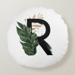 Boho Tropical Greenery Letter R Monogram Rond Kussen<br><div class="desc">letter R monogram ronde kussen met waterverf tropisch palmblad,  faux gouden folie blad en zwarte waterverf borstelaccenten. Deze boho letter R monogram mousepad zal perfect zijn als cadeau. Andere brieven zijn beschikbaar.</div>