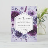 Boho Typografie Paarse Bloemen Huwelijk Save The Date (Staand voorkant)