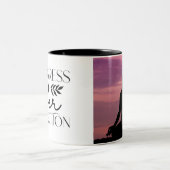 Boho vooruitgang over perfectie yoga tweekleurige koffiemok (Center)