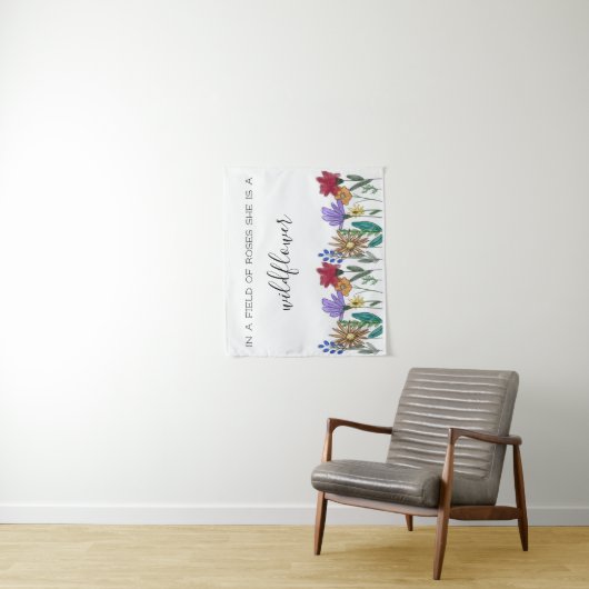 Boho Waterverf Wildbloemen "In een veld van rozen. Wandkleed (In situ)