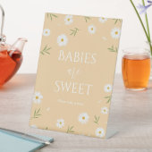 Boho White Daisies Baby's zijn snoep Reclamebord Met Voetstuk (Insitu)