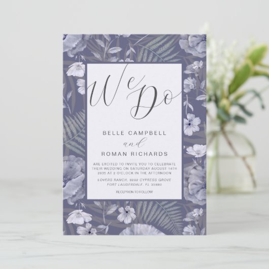 Boho Wild Flowers Dusty Paars Script Wedding Inv Kaart (Staand voorkant)