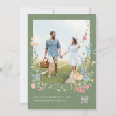 Boho Wilde Bloem Sage Foto QR Code RSVP Trouwen Kaart (Achterkant)