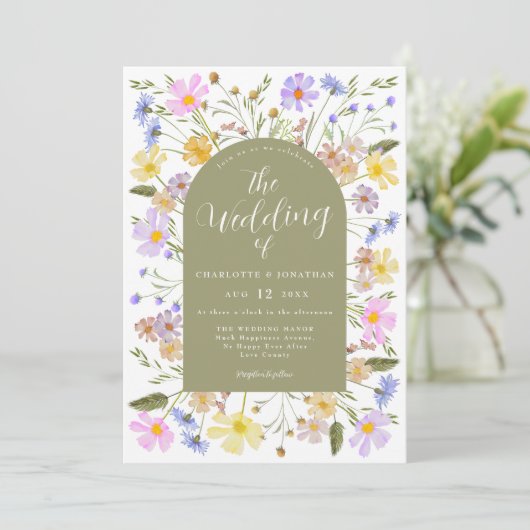 Boho Wildflower Arch Spring Wedding Uitnodiging (Staand voorkant)