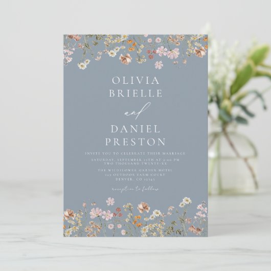 Boho Wildflower Dusty Blue Garden Wedding Kaart (Staand voorkant)