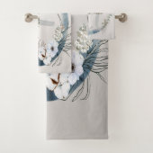 Boho Witte Orchidee Bloemen Blauwe Maan Elegant Bad Handdoek (Insitu)