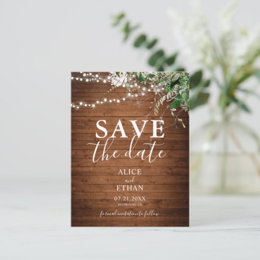 Boho Wood Greenery Script Wedding Save the Date Aankondigingskaart (Staand voorkant)