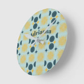 Boho zon maan sterren baby blauw geel gepersonalis ronde klok (Hoek)