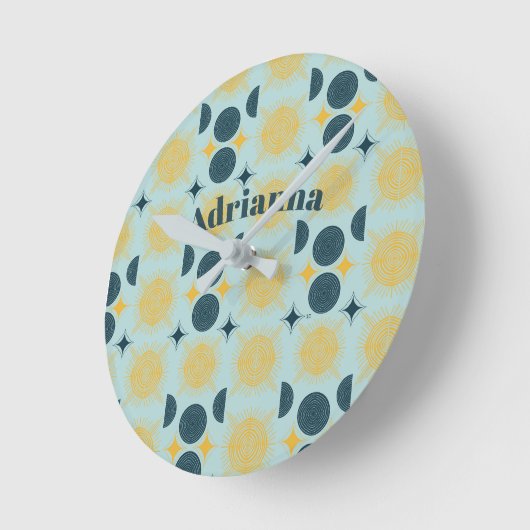 Boho zon maan sterren baby blauw geel gepersonalis ronde klok (Hoek)