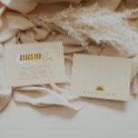 Boho zonneschijn boeken voor Baby behuizing Kaart<br><div class="desc">Verhoog uw baby shower met onze minimalistische boho zonneschijn boeken voor baby bijsluiter, het trouwen van charme met hedendaagse flair. Gemaakt voor beide geslachten, ademt dit lichtvoetige ontwerp bohemien uit, met een geel-gouden zonmotief tegen een achtergrond van rustgevende aardtonen. De chique en minimale esthetiek, aangevuld met delicate details, belooft een...</div>