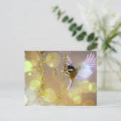 Bokeh Bubbles Flying Hummingbird - Geel Briefkaart (Staand voorkant)