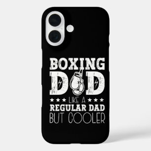 Boksende Papa Als Een Gewone Papa Maar Cooler iPhone 16 Hoesje