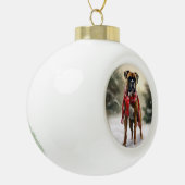 Bokser Hond in Sneeuw Kerstmis Keramische Bal Ornament (Links)