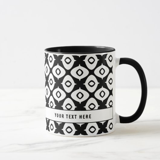 Bold Black and White Symmetrical Arabesque Pattern Mok (Rechts)