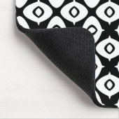 Bold Black and White Symmetrical Arabesque Pattern Muismat (Hoek)