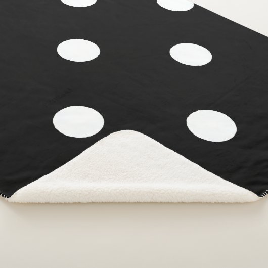Bold black Background with White Dots Sherpa Deken (3/4)