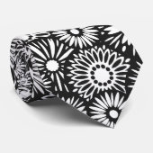 Bold Black White Retro 70s Graphic Daisy Pattern Stropdas (Opgerold)