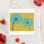 Bold Blue Daisy Art op mosterdgele achtergrond Servet (Insitu)