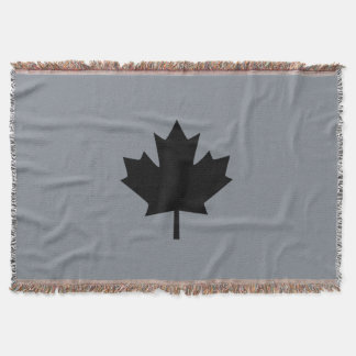 Bold Canadian Black Maple Leaf Deken