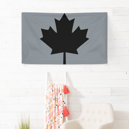 Bold Canadian Black Maple Leaf Spandoek (Insitu)