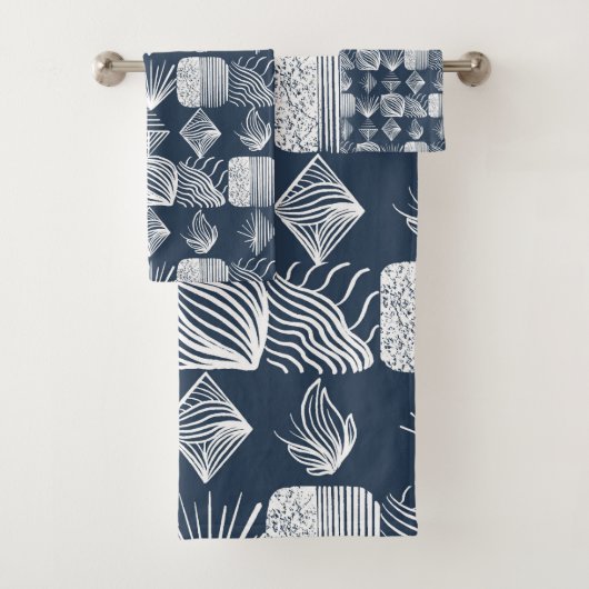Bold Caribbean Tribal Mudcloth: Navy Blue& White, Bad Handdoek (Insitu)