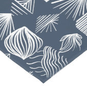 Bold Caribbean Tribal Mudcloth: Navy Blue& White, Korte Tafelloper (Hoek)