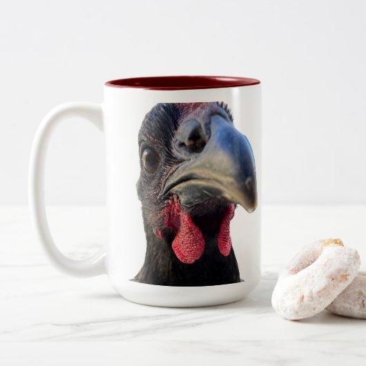 Bold Chicken Mug - Hens Looking At You!  Tweekleurige Koffiemok (Met donut)
