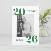 Bold Class of 2025 Groen Foto Afstudeerfeest Kaart (Staand voorkant)