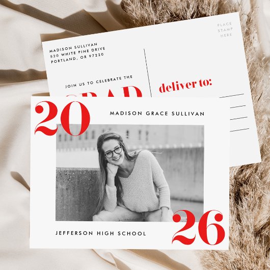 Bold Class of 2025 Red Photo Graduation Party Uitnodiging Briefkaart