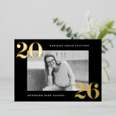 Bold Class of 2025 Zwart en Goud Foto Afstuderen Folie Uitnodiging (Staand Voorkant)