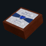 Bold Damask 45th Wedding Jubileum Gift Box Cadeaudoosje<br><div class="desc">Een Digitalbcon-Afbeeldingen Design met een sapphire blue color en damask design thema met een verscheidenheid aan aangepaste afbeeldingen, vormen, patronen, stijlen en lettertypen in deze one-of-a-achtige Gift Box van het type "Bold Damask 45th Wedding Jubileum". Dit elegante en aantrekkelijke ontwerp is compleet met aanpasbare tekstletters die bij uw eigen speciale...</div>