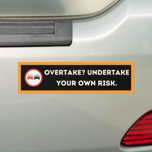 Bold Edgy Overtaking Warning Bumper Sticker (Op auto)