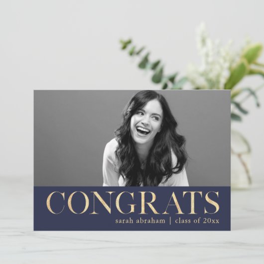 Bold feliciteert twee afstudeerfeest foto's kaart (Staand voorkant)