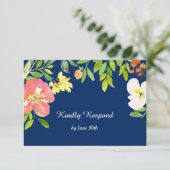 Bold Floral Border Navy Blue Wedding RSVP Kaartje (Staand voorkant)