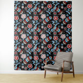 Bold Folk Floral Pattern Wandkleed (In situ)