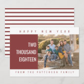 Bold Geometric New Year's fotokaart | Bourgogne Feestdagenkaart (Voorkant / Achterkant)