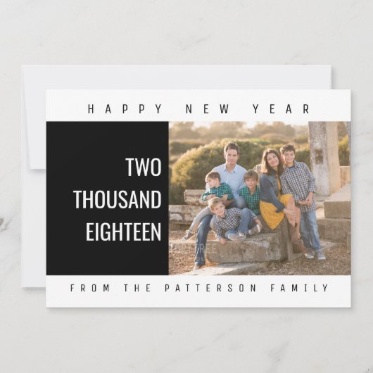 Bold Geometric New Year's fotokaart | Zwart Feestdagenkaart (Voorkant)