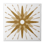 Bold Gold en White Starburst Tegeltje<br><div class="desc">Moderne tegel met een grote gedurfde retro gouduitbarsting als brandpunt, aangevuld met moderne starst design-elementen. Moderne, gewaagde hemelse vormgeving in een gouden en witte kleurenpalet. Eén ontwerp van een coördinerend collectie. Ontworpen als sjabloon, creëer uw eigen douaneontwerp door de verstrekte gebieden te gebruiken, of de "bericht"knoop te gebruiken om de...</div>