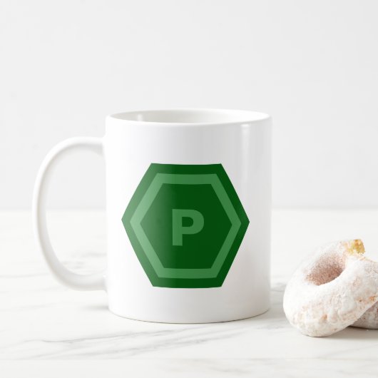 Bold Green Single Letter Monogram in Hexagons Koffiemok (Met donut)