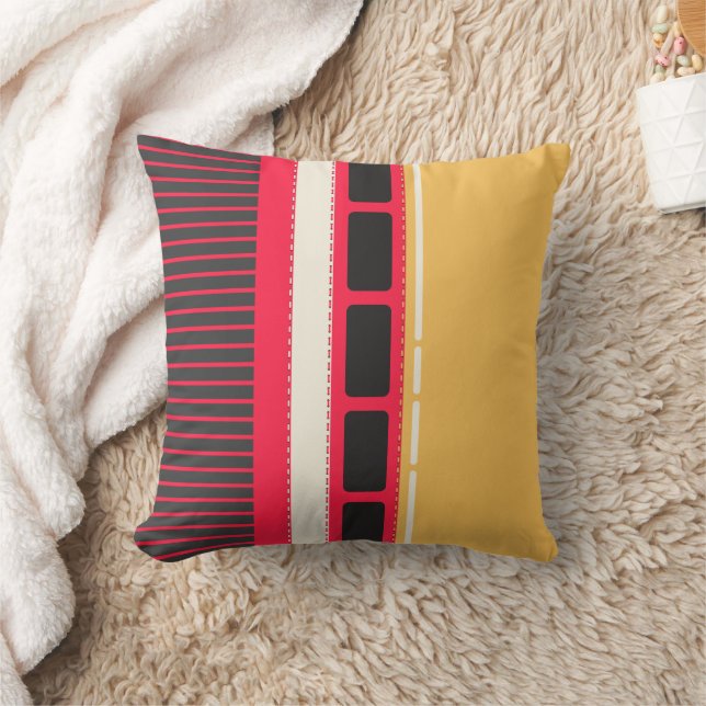 Bold Linear Pattern – Mustard, Red & Black Modern Kussen (Deken)