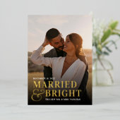 Bold Married & Bright Wedding Foto Pas getrouwd Folie Feestdagenkaart (Staand Voorkant)