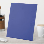 Bold Minimal Wedding Invite in Deep Blue Reclamebord Met Voetstuk (Insitu)