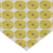 Bold Minimalist Poppy Textured Floral Yellow Tafelkleed (Gekanteld)