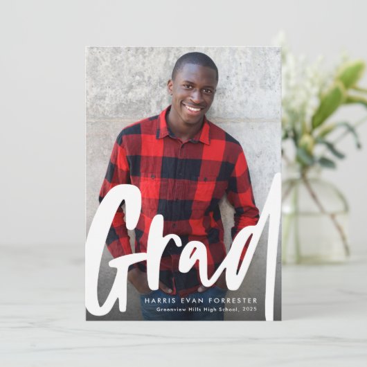 Bold modern afstudeerder navy afstuderen aankondig (Staand voorkant)