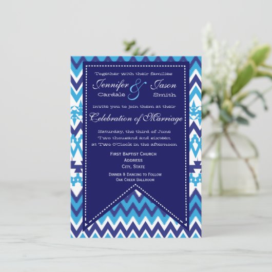 Bold Modern Blue Chevron Wedding Invitations Kaart (Staand voorkant)